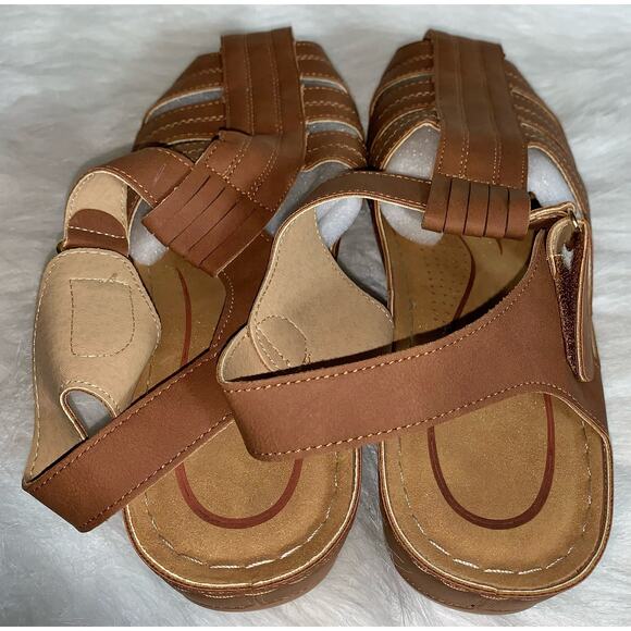 Closed Toe Wedge Sandal- Size 9.5 - Picture 6 of 7
